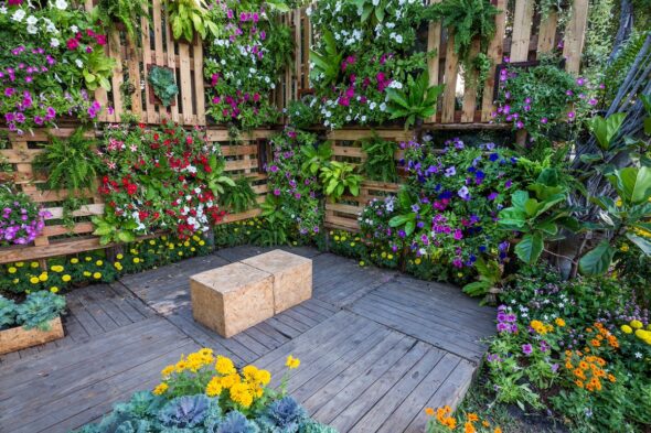 Cómo montar un jardín vertical en el balcón