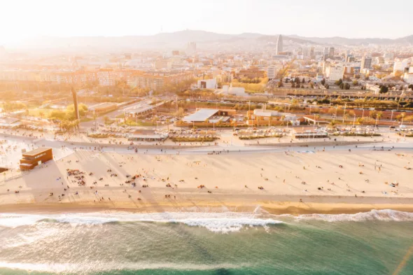 Algunas de las mejores playas de Barcelona y alrededores: el verano junto al Mediterráneo
