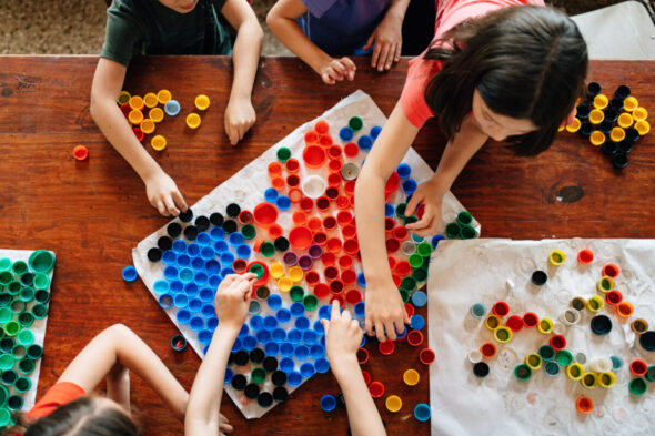 Cómo reutilizar tapones de plástico