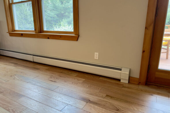 Cómo funciona y cuáles son las ventajas de la calefacción por zócalo