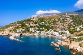 Dónde se encuentra y cómo llegar a la isla de Icaria