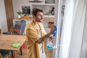 Cómo limpiar los marcos de las ventanas