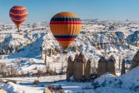 Cuál es la mejor época para visitar Capadocia y cómo llegar allí